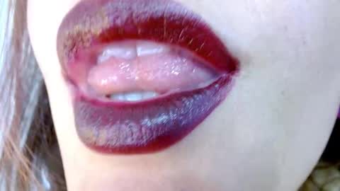 Miss Evoleth online show from September 11, 3:45 pm