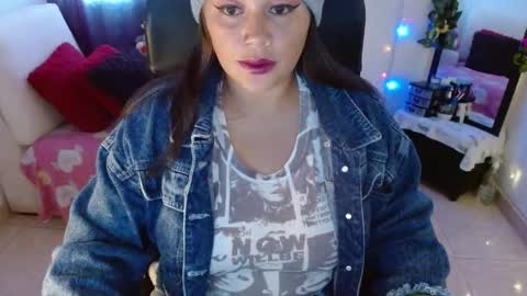 Miss Evoleth online show from April 19, 6:43 pm