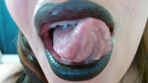 Snapshot of miss_evoleth2 chatting on April 30, 12:39 am Miss Evoleth online show from April 30, 12:39 am