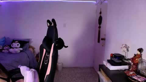 Asami  online show from December 1, 6:18 am