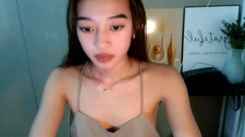 miss_j222 online show from April 29, 11:25 am