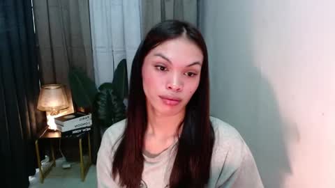 Snapshot of miss_jhes chatting on December 13, 8:25 pm Jhes online show from December 13, 8:25 pm