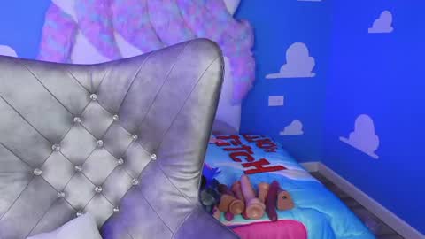 Keisi online show from April 13, 6:57 pm