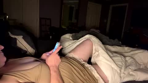 miss_kellyjo online show from December 18, 4:51 am