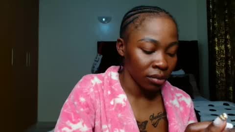 Snapshot of miss_kiarrafit chatting on December 16, 9:09 pm Miss Kiarrafit online show from December 16, 9:09 pm