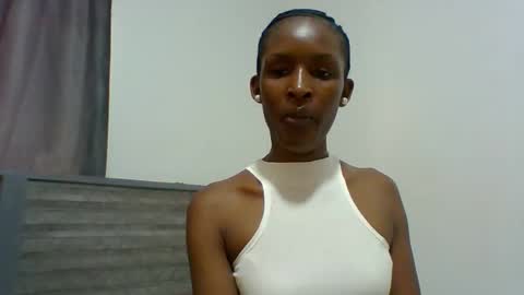 Snapshot of miss_kiki7 chatting on October 19, 8:15 am kiki online show from October 19, 8:15 am