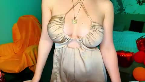 miss_kiten online show from June 6, 7:29 pm