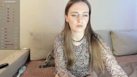 Snapshot of miss_kitty13 chatting on May 22, 1:46 am Kitty online show from May 22, 1:46 am