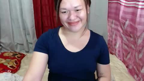 Snapshot of miss_leah07 chatting on February 22, 6:57 am miss_leah07 online show from February 22, 6:57 am