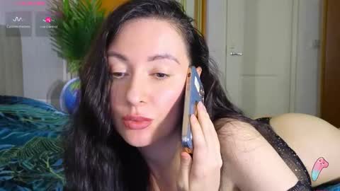 Laura online show from April 25, 1:41 pm