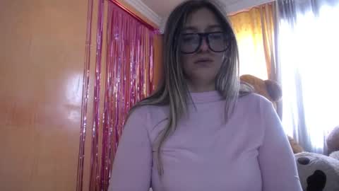 lilieth  online show from October 24, 4:58 pm