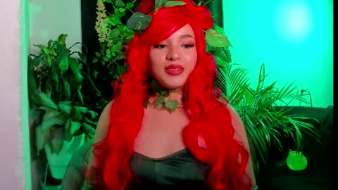 Snapshot of miss_londonn_ chatting on November 1, 3:19 am Here is Londonn Thank you for being part of this day I wish you an excellent rest. online show from November 1, 3:19 am