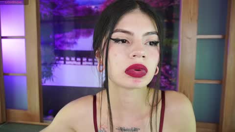 Snapshot of miss_lucyla chatting on December 26, 5:19 pm miss_lucyla online show from December 26, 5:19 pm