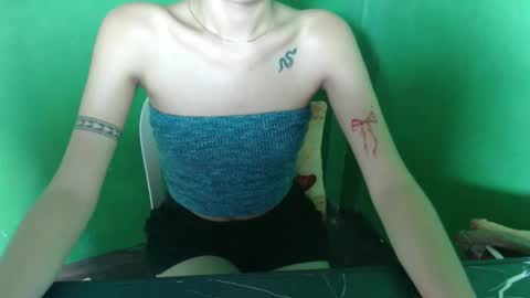 Snapshot of miss_mailyn chatting on October 22, 8:36 am miss_mailyn online show from October 22, 8:36 am