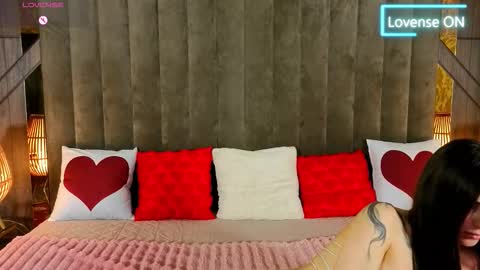   online show from March 13, 7:15 am