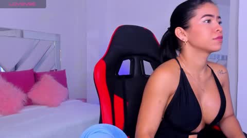   online show from February 11, 12:05 pm