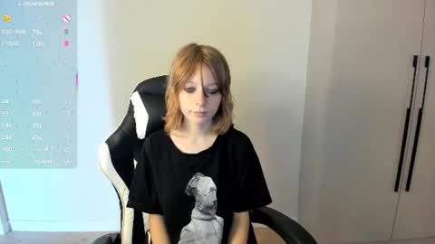 Snapshot of miss_mollysally chatting on August 8, 5:53 am Molly online show from August 8, 5:53 am