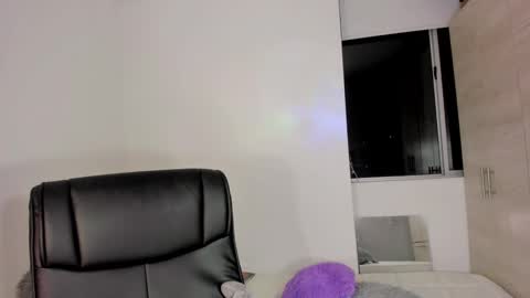 Goddess Myers  thumb up is important for me kisses  online show from January 18, 6:24 am