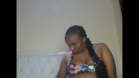 sophia online show from April 12, 3:39 pm