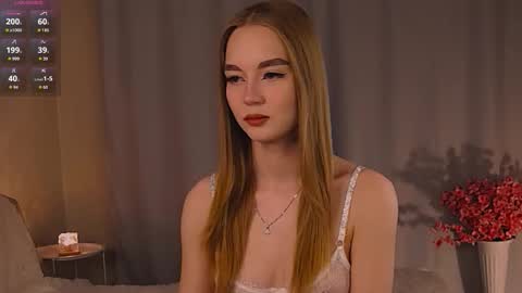 Snapshot of miss_nicoletta chatting on October 18, 12:35 am Nicole online show from October 18, 12:35 am