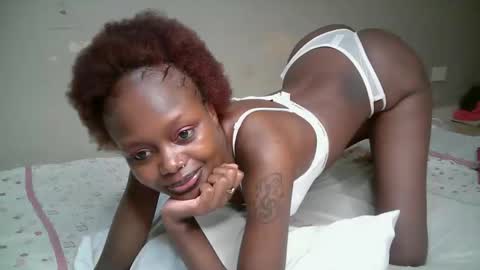 Snapshot of miss_pretty01 chatting on April 9, 6:19 am miss_pretty01 online show from April 9, 6:19 am