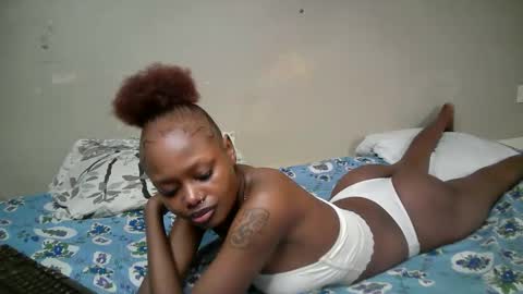 Snapshot of miss_pretty01 chatting on April 29, 8:37 pm miss_pretty01 online show from April 29, 8:37 pm