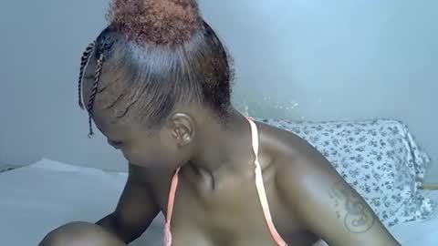 miss_pretty1 online show from December 18, 9:04 am