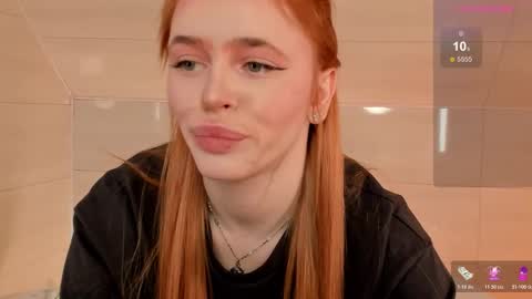 Snapshot of miss_redfox chatting on October 21, 2:56 am Margo online show from October 21, 2:56 am