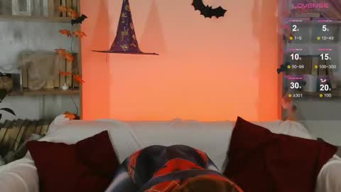 Snapshot of miss_redfox chatting on October 22, 3:29 am Margo online show from October 22, 3:29 am