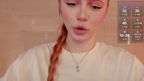 Snapshot of miss_redfox chatting on November 6, 3:40 am Margo online show from November 6, 3:40 am