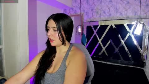  M E L A N I E  online show from March 6, 12:01 pm