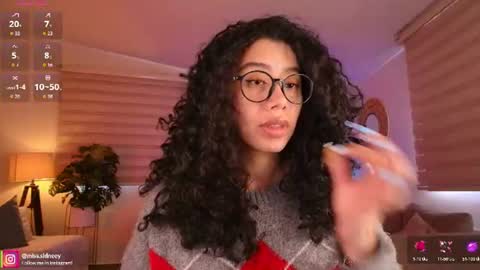 Amy Olivera online show from July 8, 1:04 pm