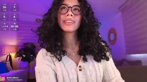 Amy Olivera online show from July 22, 1:14 pm