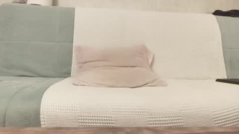 Vikki online show from March 24, 11:37 am