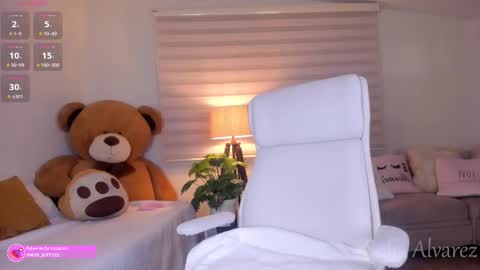 Sofia Alvarez online show from February 10, 11:46 am