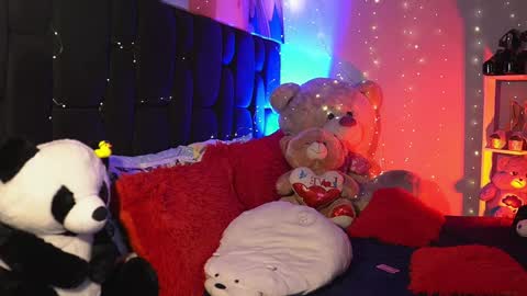 Sophie Cardenas ..... independent model online show from January 8, 2:57 am