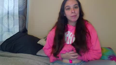 Snapshot of miss_sunshine01 chatting on November 24, 5:12 pm Bella online show from November 24, 5:12 pm