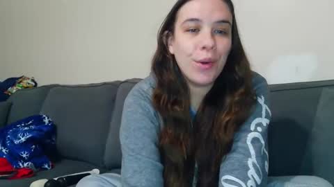Snapshot of miss_sunshine01 chatting on June 3, 2:19 pm Bella online show from June 3, 2:19 pm