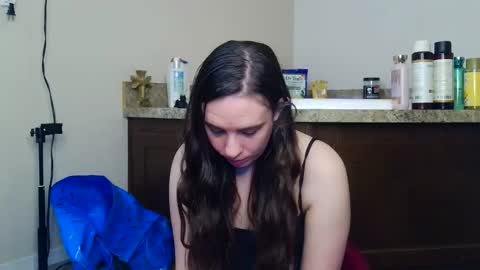 Snapshot of miss_sunshine01 chatting on June 4, 2:39 am Bella online show from June 4, 2:39 am