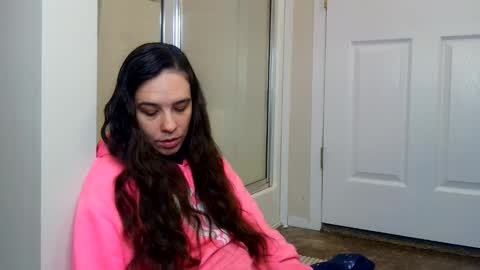 Snapshot of miss_sunshine01 chatting on June 9, 11:38 pm Bella online show from June 9, 11:38 pm