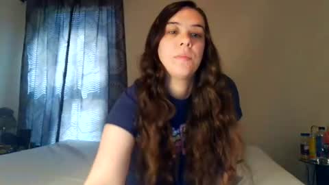 Snapshot of miss_sunshine01 chatting on June 27, 3:50 pm Bella online show from June 27, 3:50 pm