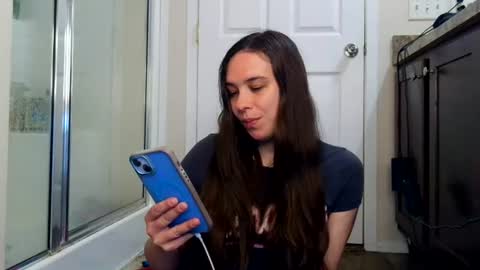 Snapshot of miss_sunshine01 chatting on July 3, 1:23 am Bella online show from July 3, 1:23 am
