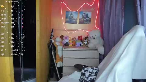 Snapshot of miss_tasy chatting on February 26, 11:30 am Melanie January 15th is my birthday there will be an interesting show online show from February 26, 11:30 am