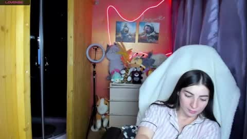 Snapshot of miss_tasy chatting on July 2, 12:00 pm Melanie January 15th is my birthday there will be an interesting show online show from July 2, 12:00 pm