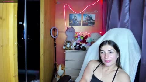 Snapshot of miss_tasy chatting on July 18, 4:05 am Melanie January 15th is my birthday there will be an interesting show online show from July 18, 4:05 am
