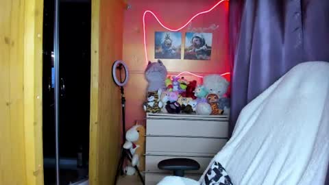Snapshot of miss_tasy chatting on August 2, 3:27 am Melanie January 15th is my birthday there will be an interesting show online show from August 2, 3:27 am