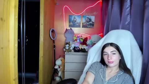 Snapshot of miss_tasy chatting on August 3, 11:37 am Melanie January 15th is my birthday there will be an interesting show online show from August 3, 11:37 am