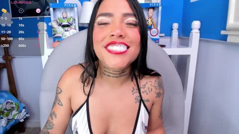 Vaiolette online show from January 15, 11:43 am