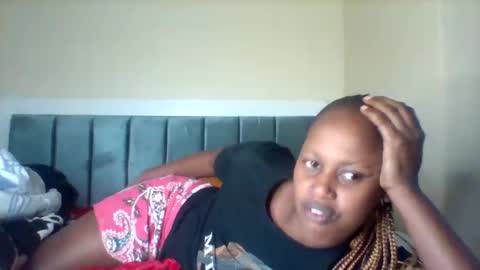 Snapshot of miss_vall chatting on January 14, 6:08 am miss_vall online show from January 14, 6:08 am