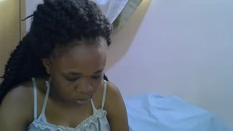 Snapshot of miss_velour chatting on May 12, 6:32 am miss_velour online show from May 12, 6:32 am